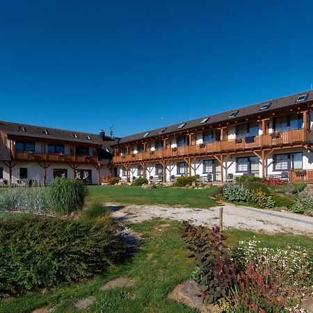 Jbx Resort Hotel Albatros Predni Vyton Ngoại thất bức ảnh