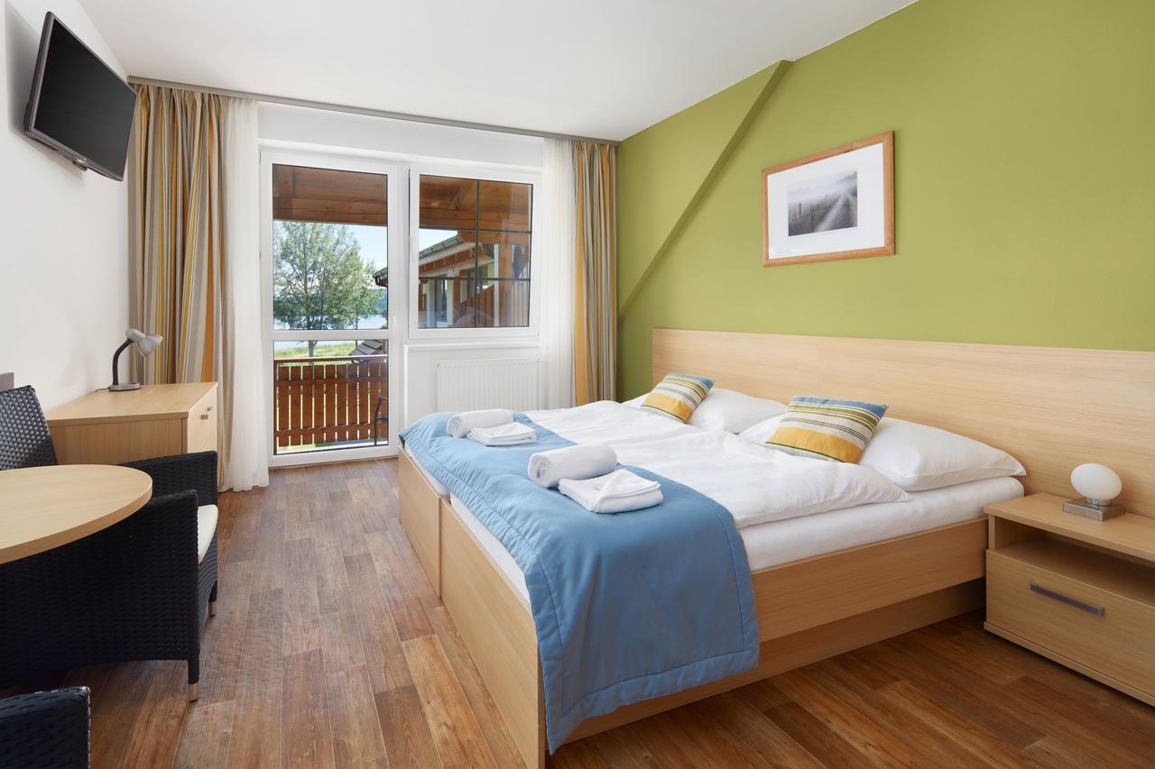 Jbx Resort Hotel Albatros Predni Vyton Ngoại thất bức ảnh